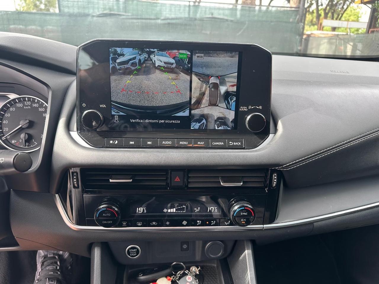 Nissan Qashqai MHEV 158 CV Xtronic led kamera 360 *promo*