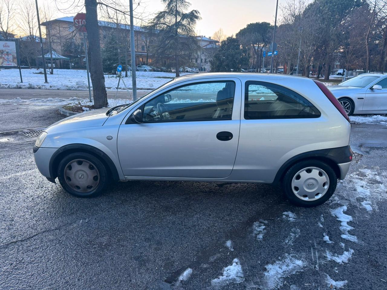 Opel Corsa 1.2i 16V cat 3 porte Comfort