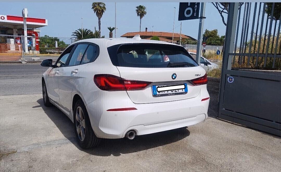 Bmw 116 116d 5p. Advantage
