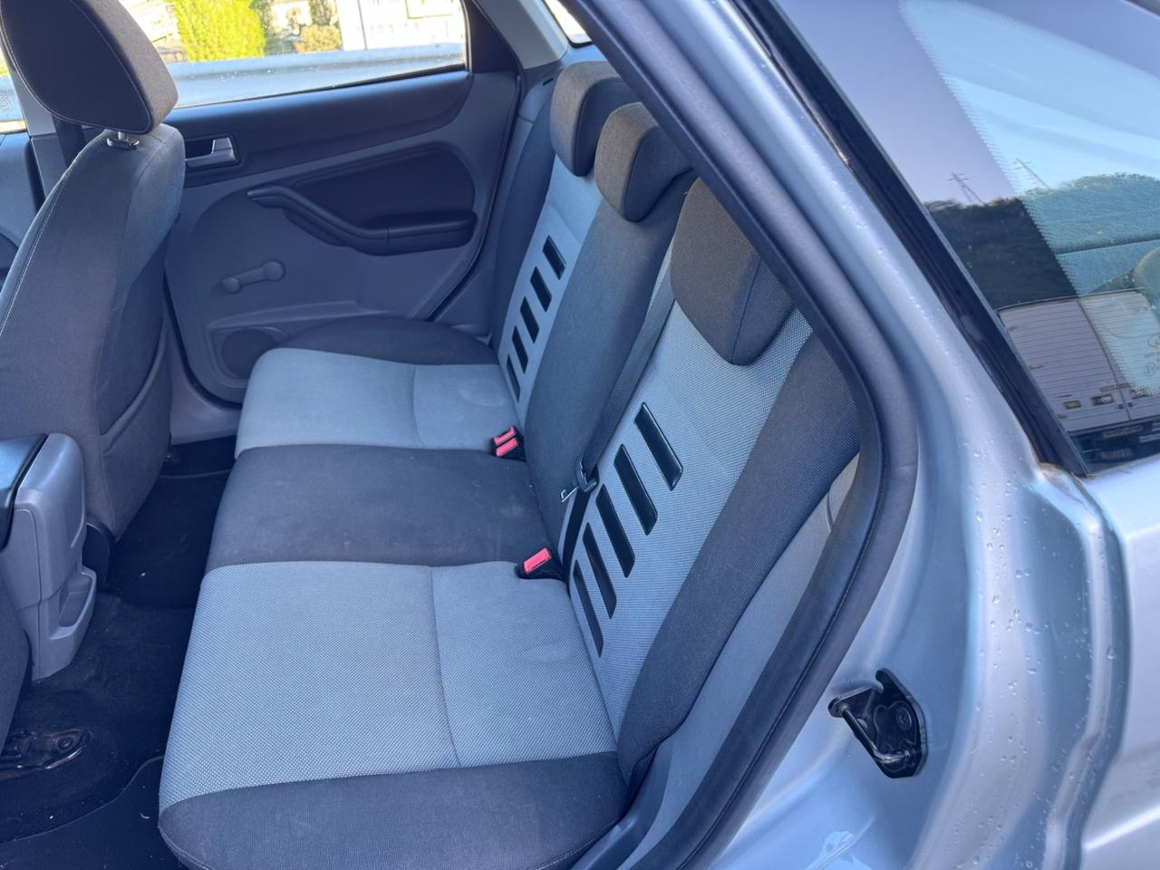 Ford Focus 5p 1.6 tdci 90cv distribuzione fatta