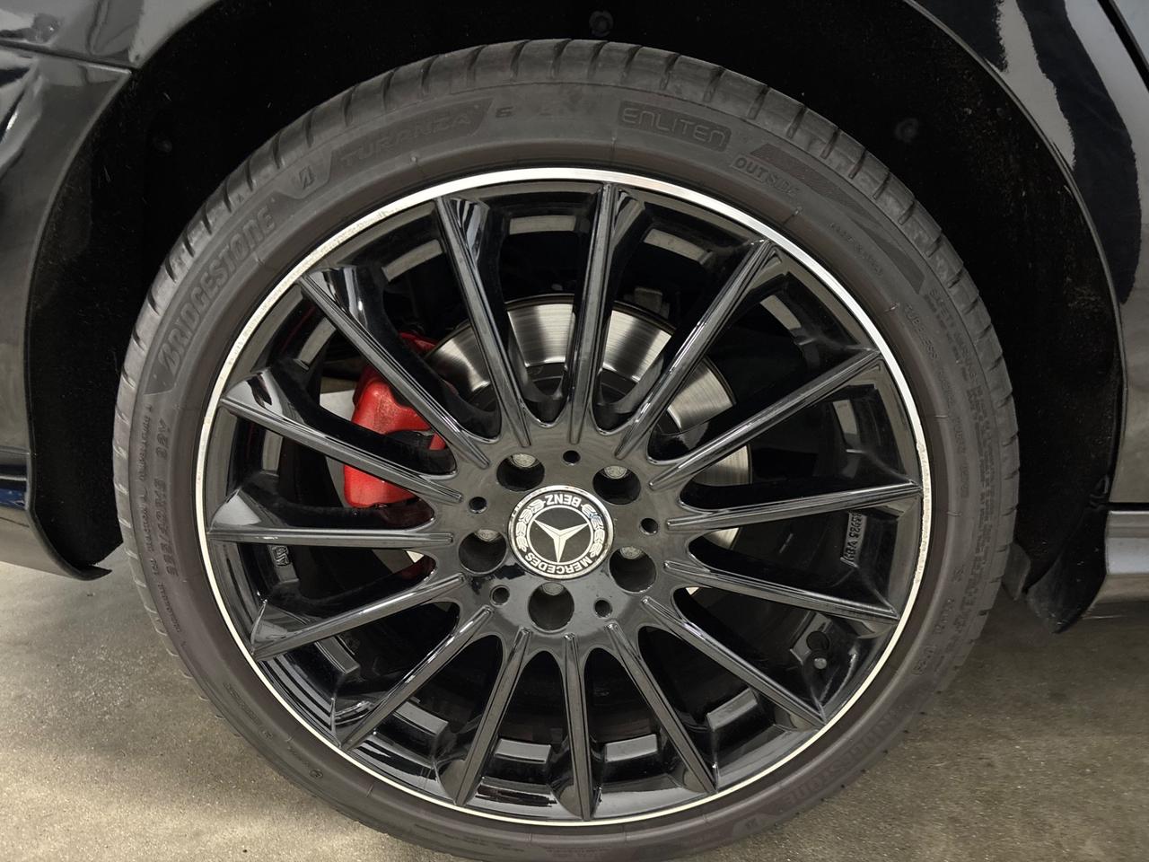 Mercedes-benz CLA 200d PREMIUM DARK
