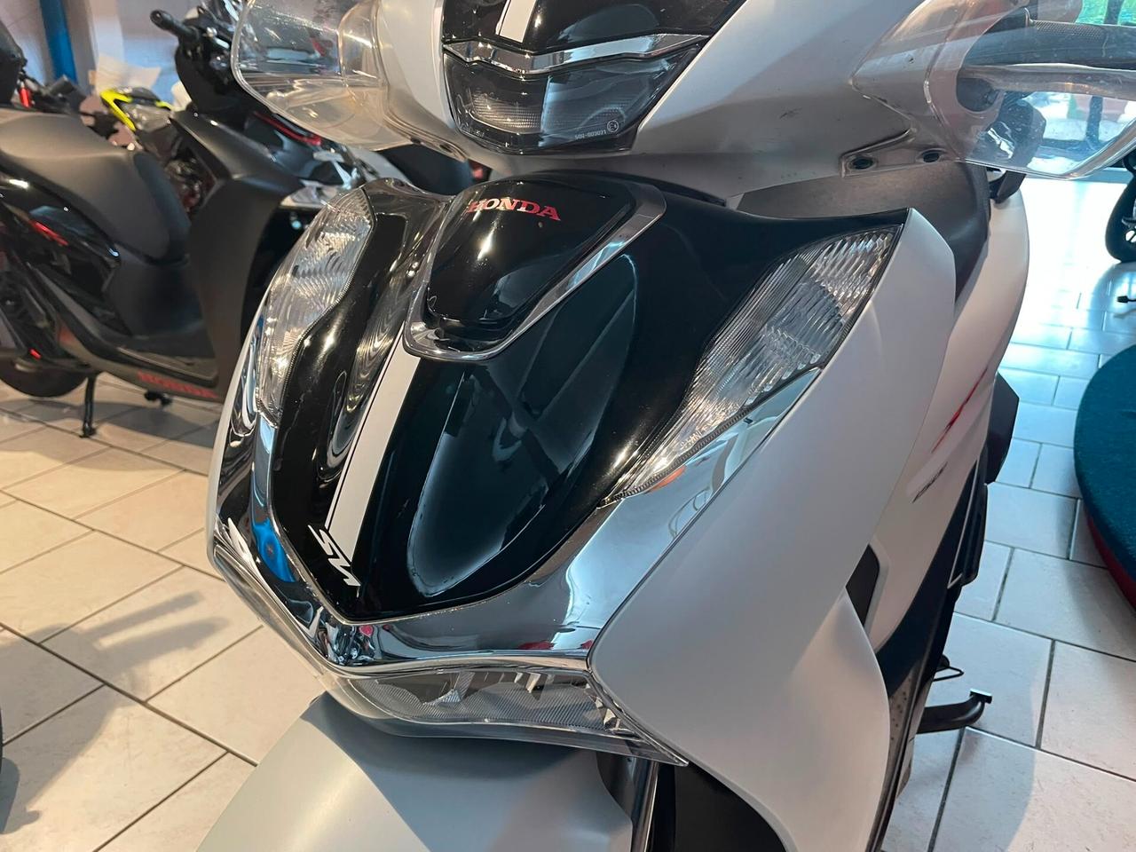 Honda SH 150 SPORTY
