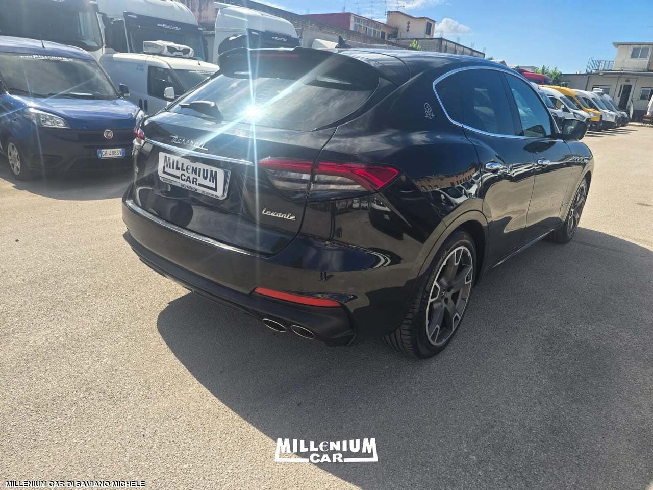 MASERATI LEVANTE 3.0BENZ 350CV 2021
