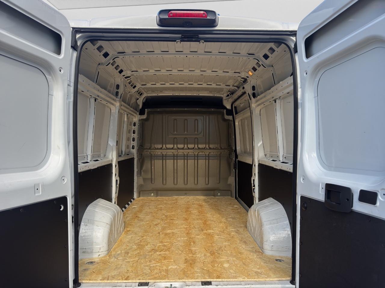 Peugeot Boxer 2.2 BHDi 140C-CRUISE(PM-TM-L2H2)SENSORI-TELECAMERA