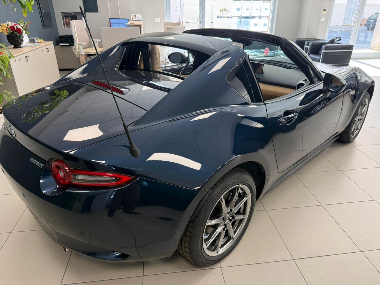 Mazda MX-5 1.5L Skyactiv-G RF Kazari