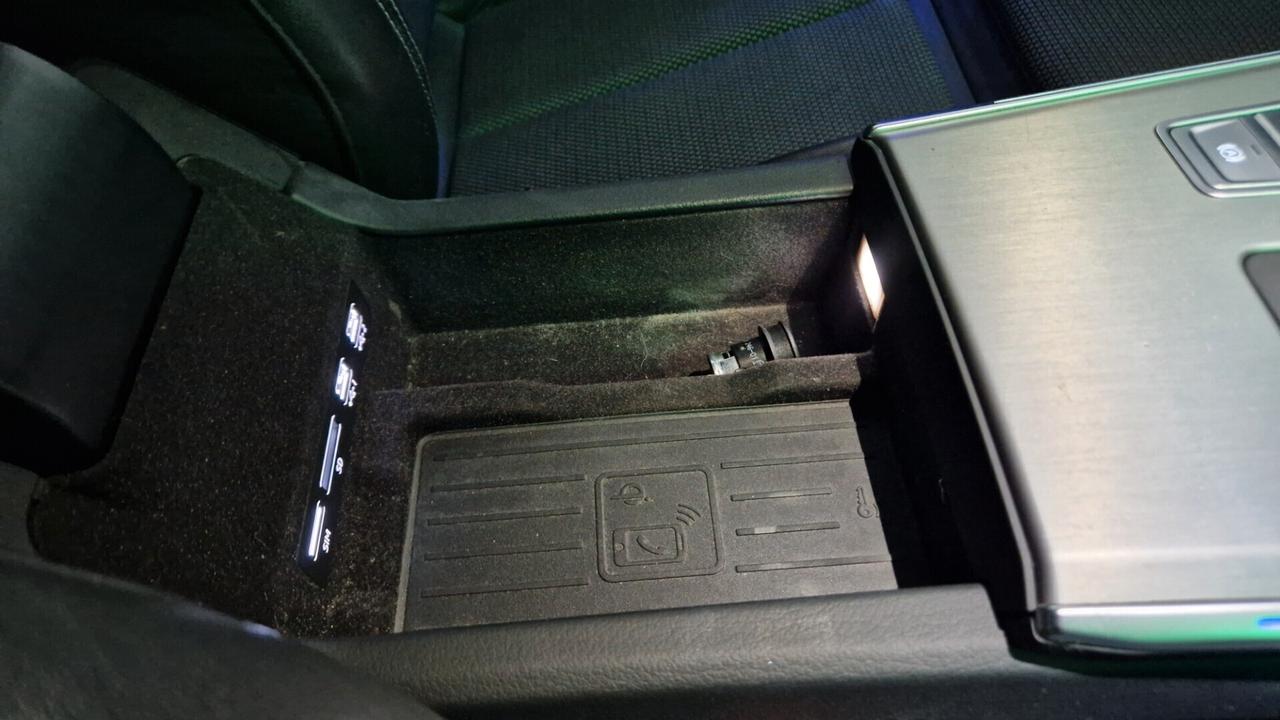 Audi A6 Avant 40 2.0 TDI quattro s tronic s line