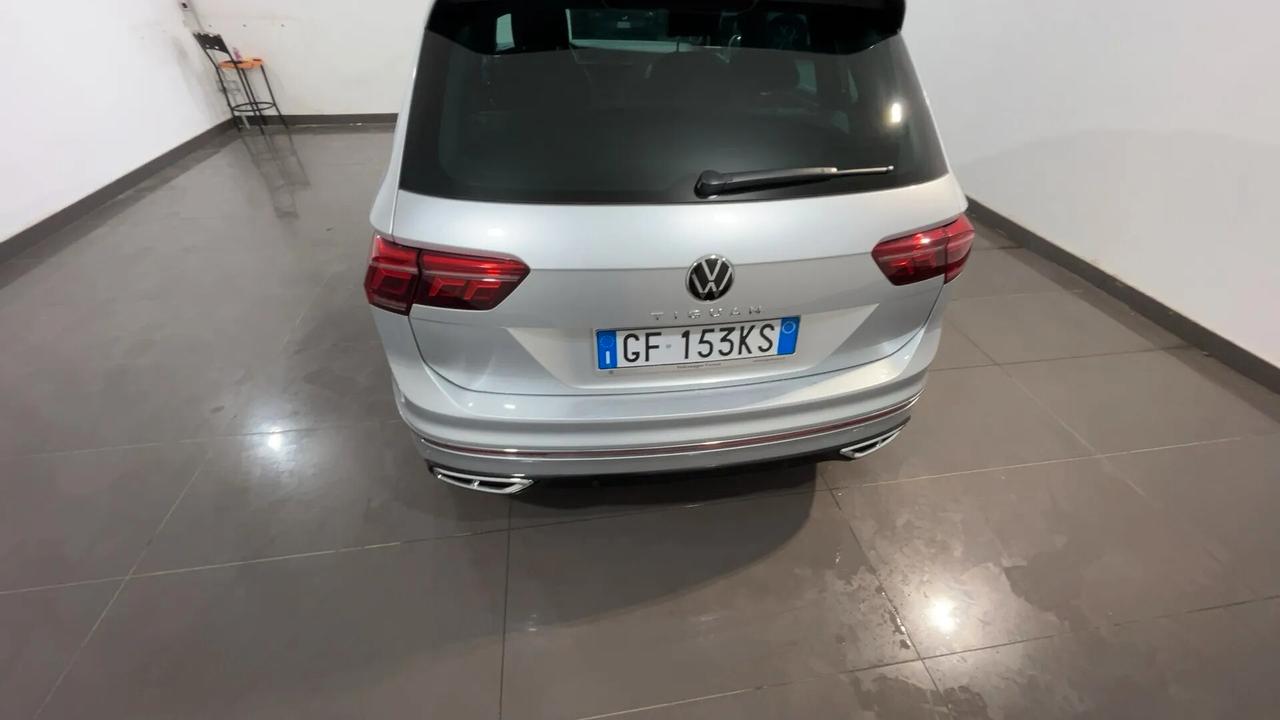 Volkswagen Tiguan 2.0 TDI 150 CV SCR DSG R-Line