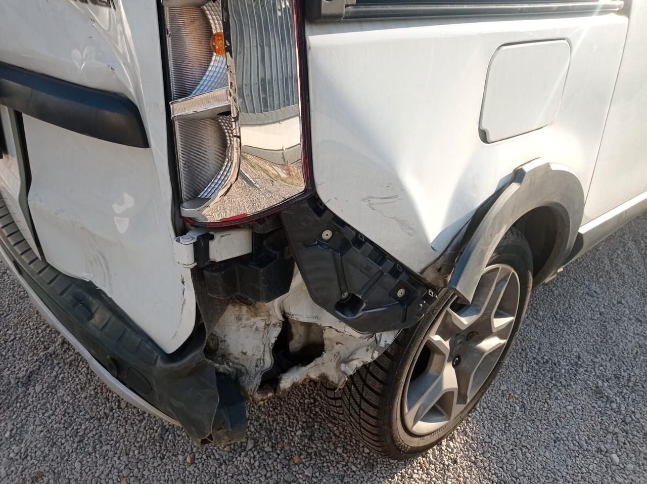 Dacia Dokker Stepway 1.5 Blue dCi 8V 95CV- 2019