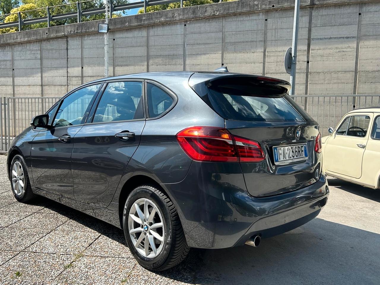 Bmw 2er Active Tourer 218d Advantage