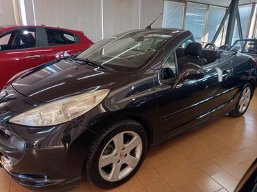 Peugeot 207 1.6 HDi 110CV CC Féline