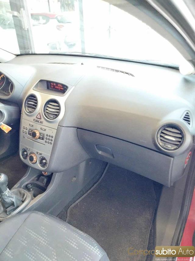 OPEL Corsa 1.2 5 porte Cosmo