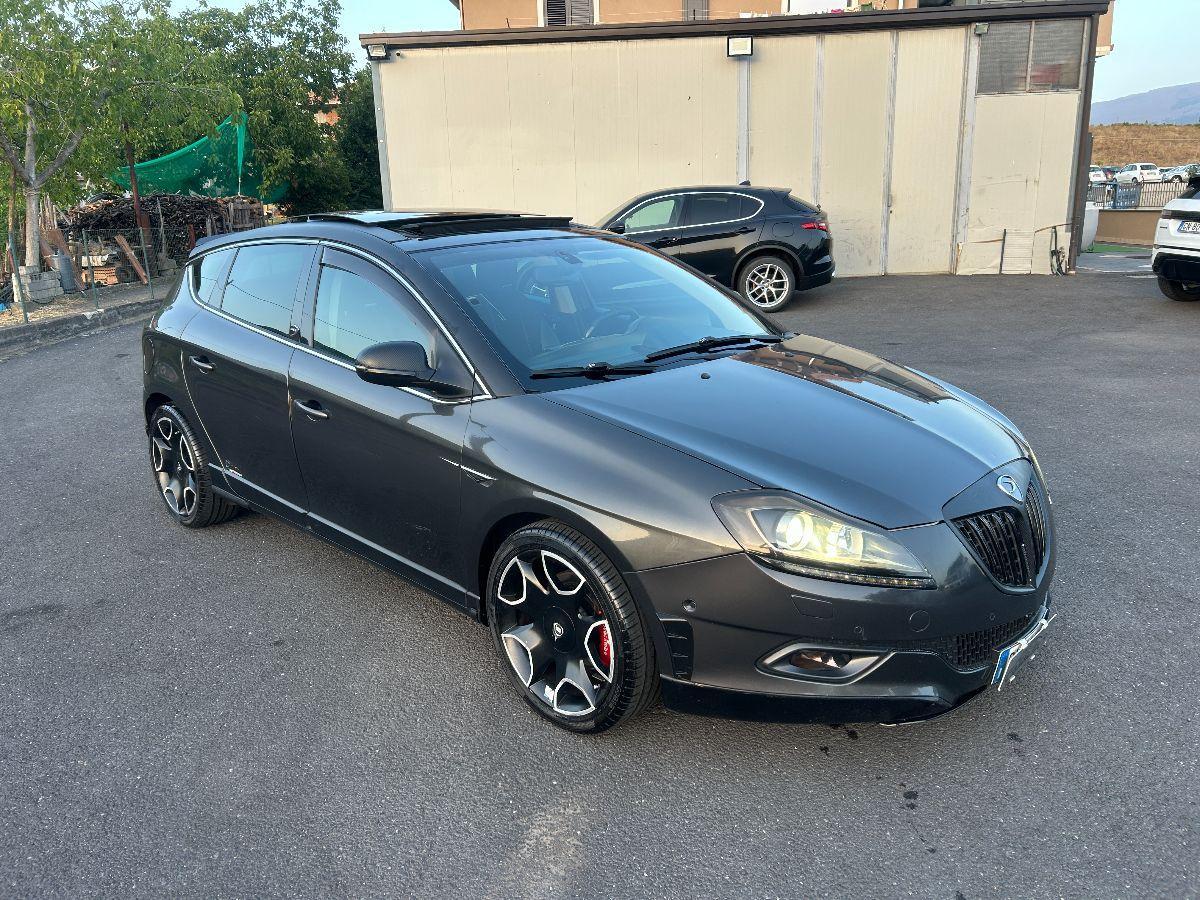 LANCIA - Delta - 1.9 MJT Twinturbo DPF Platino tetto navi telecamera