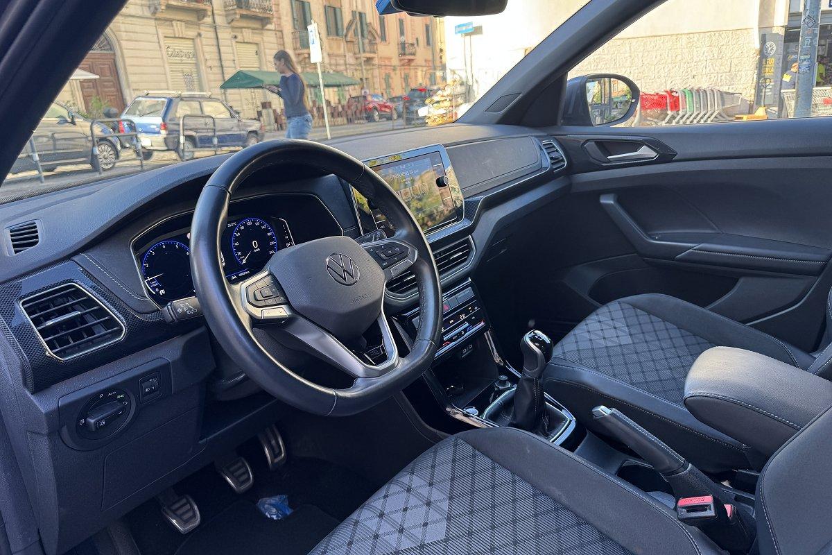 VOLKSWAGEN T-Cross 1.0 TSI 115 CV R-Line