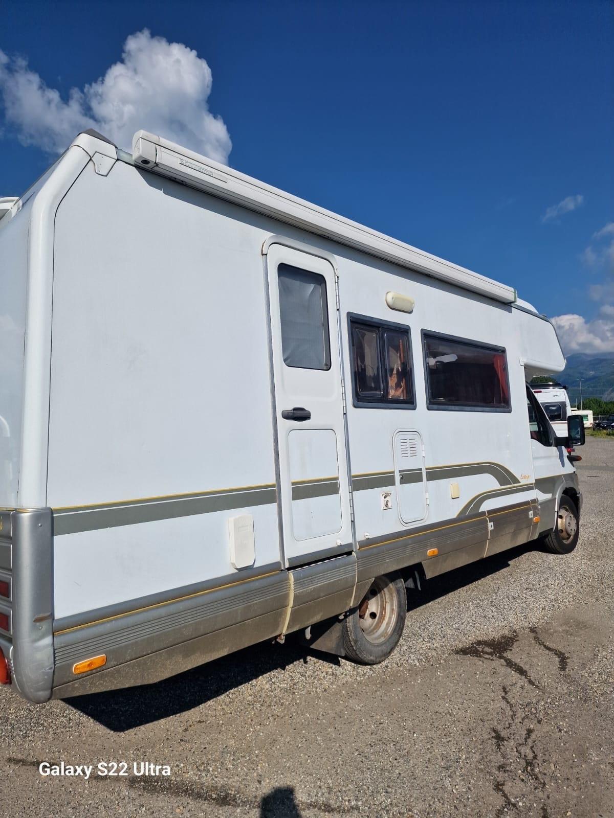 122 laika Ecovip 2 MANSARDATO del 2000 in saldo