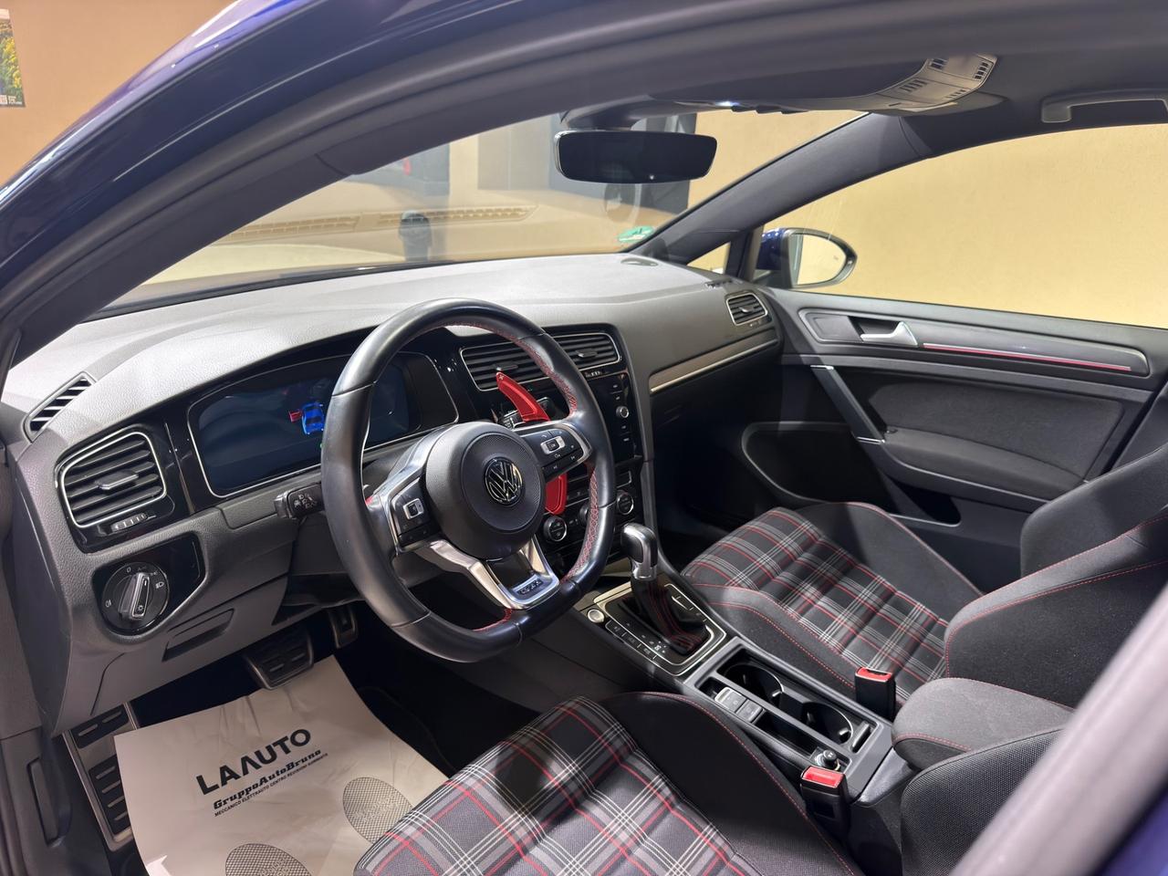Volkswagen Golf GTI Performance 2.0 245 CV TSI DSG 5p. BMT