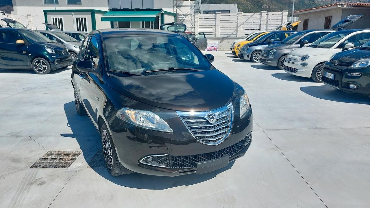 Lancia Ypsilon 1.2 69 CV 5 porte 2013