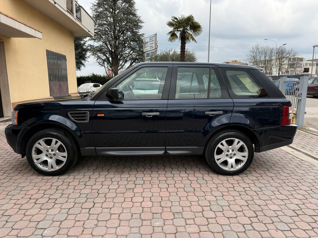 Land Rover Range Rover Sport Range Rover Sport 2.7 TDV6 HSE