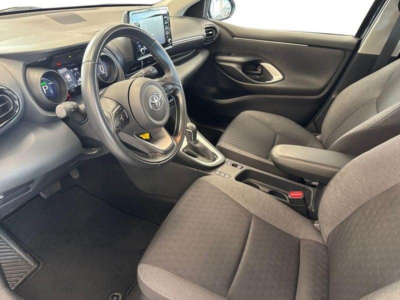 Toyota Yaris Hybrid Trend MY22