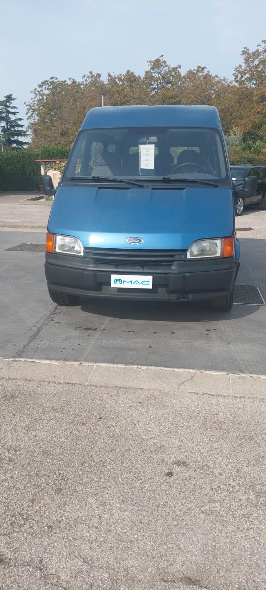 Ford Transit Connect furgoncino vetri