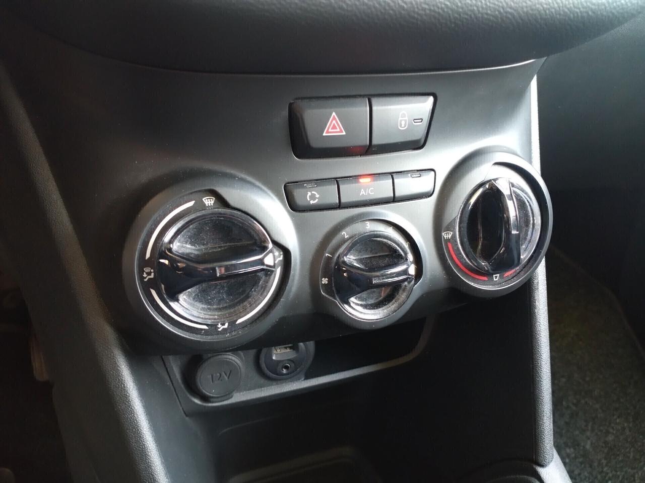 Peugeot 208 1.4 HDi 68 CV 5 porte Allure