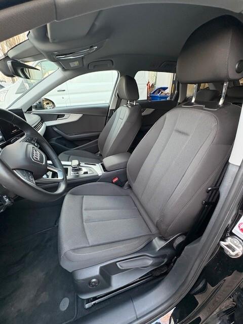 Audi A4 Avant 35 TDI 163 CV S tronic line edition