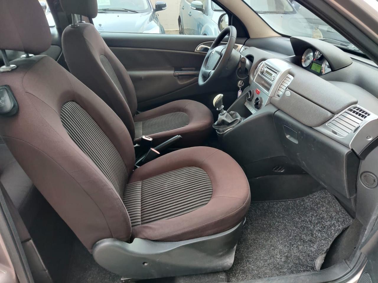 Lancia Ypsilon Benz/GPL