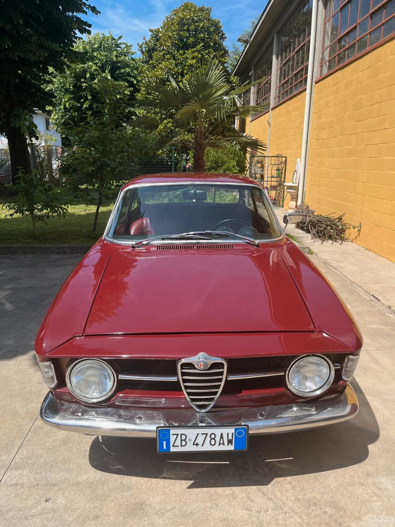 Alfa Romeo GT Alfa Romeo GT 1300 Junior Scalino