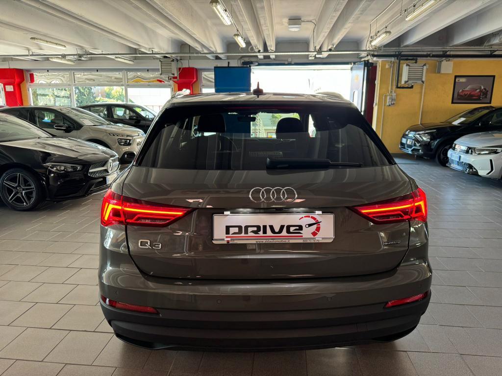 Audi Q3 35 2.0 tdi Business quattro s-tronic