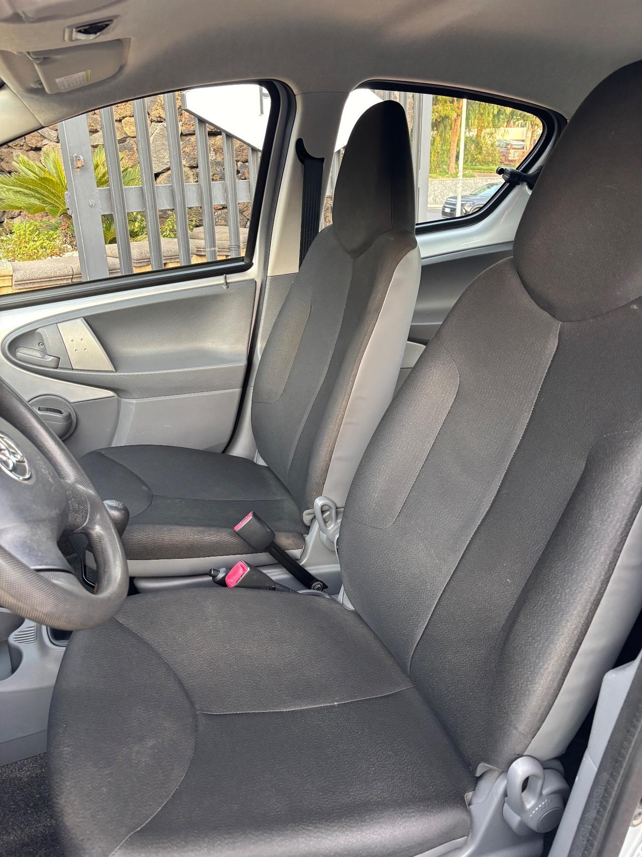 Toyota Aygo 1.0 12V VVT-i 5 porte 2008