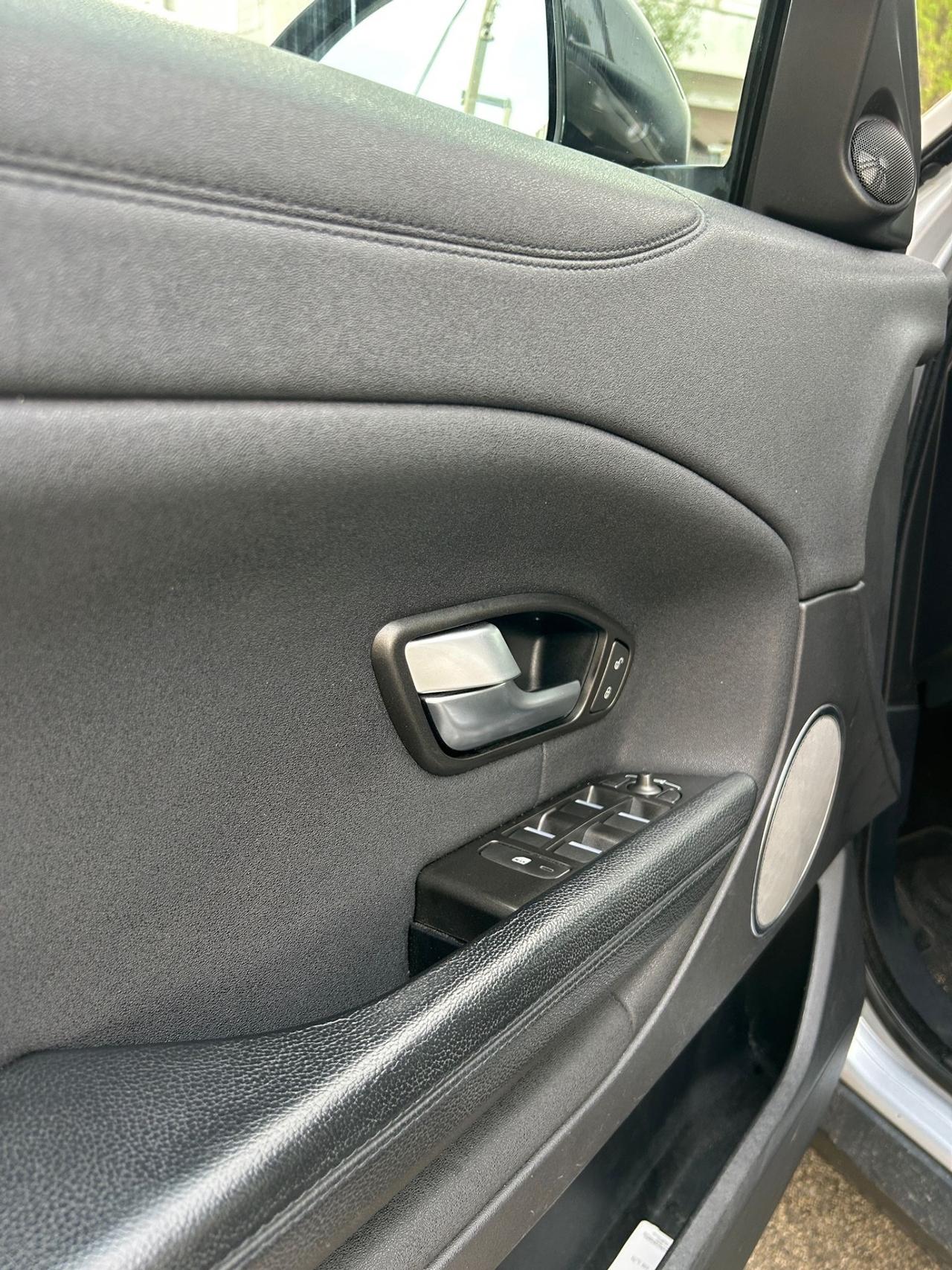 Land Rover Evoque 2.0 TD4 150 CV -2017 LED/18"