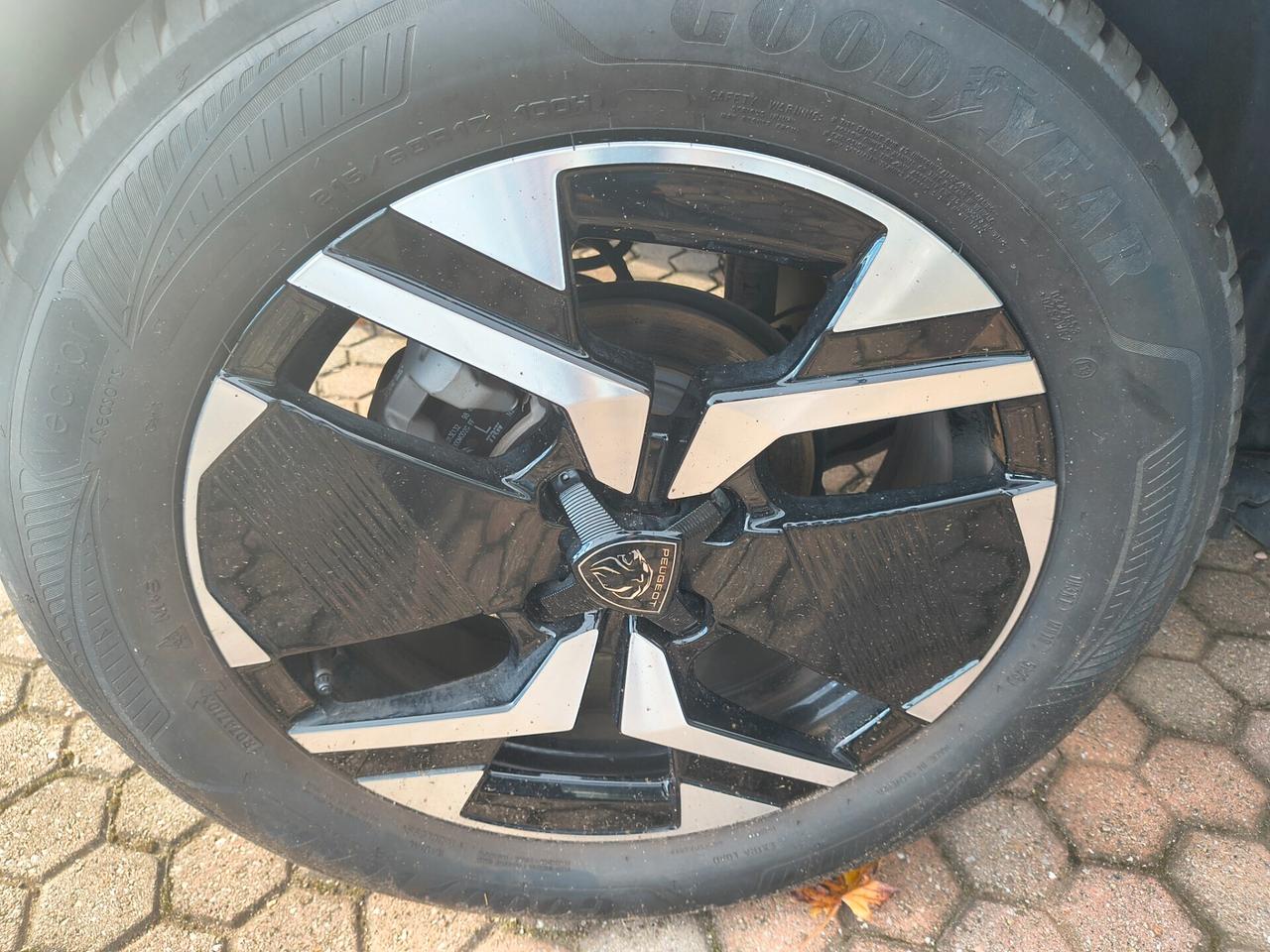 Peugeot 2008 PureTech 100 S&S Allure