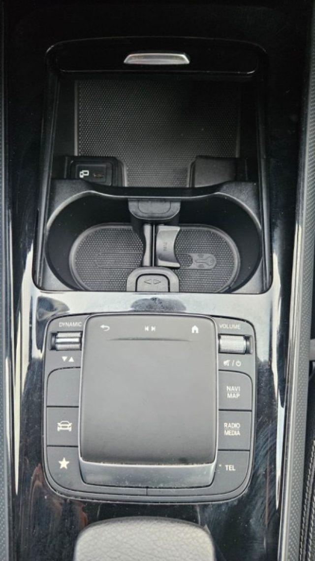 MERCEDES-BENZ GLA 200 d Automatic Premium