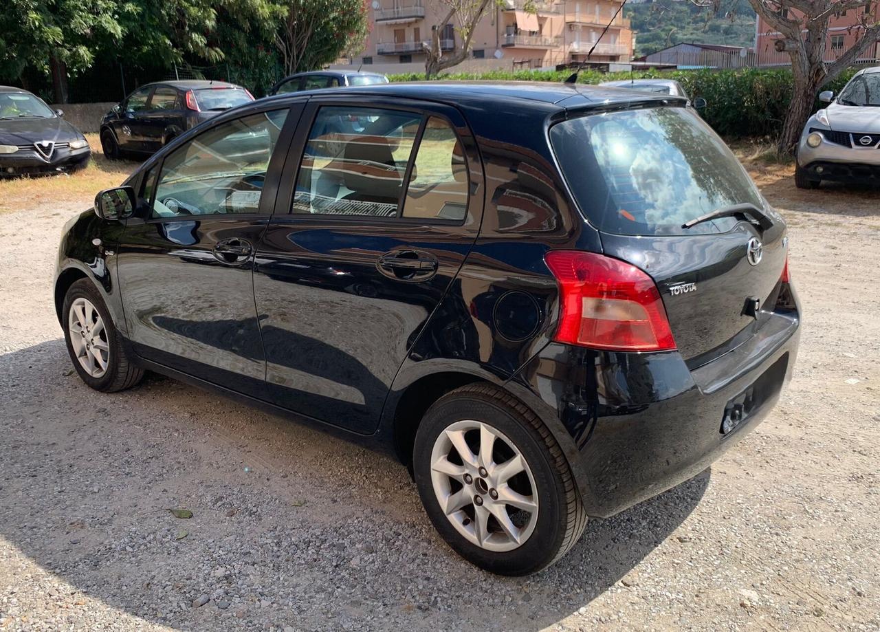 Toyota Yaris 1.4 D-4D 5 porte Navi