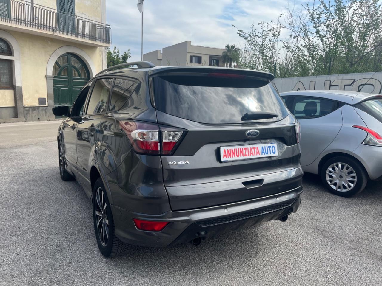 Ford Kuga 1.5 TDCI 120 CV ST-LINE