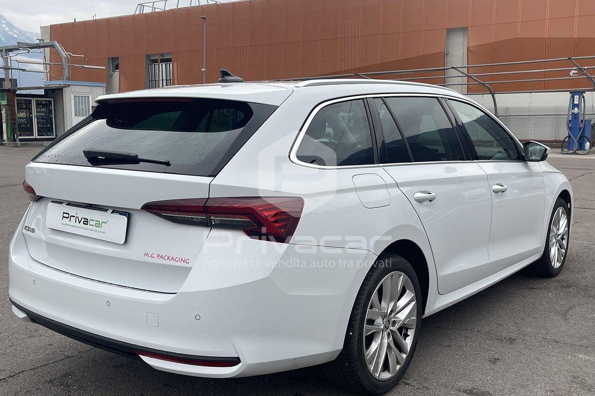 SKODA Octavia 2.0 TDI 150 CV DSG Wagon Sportline