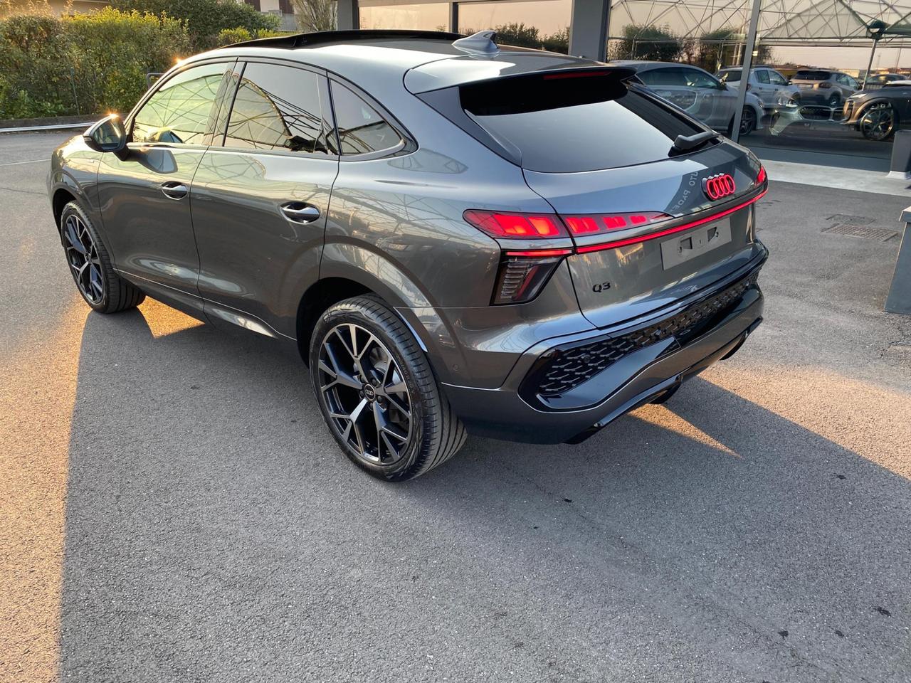 AUDI Q3 Sportback 2.0 tdi S line 150cv s-tronic, CERCHI 20, TETTO