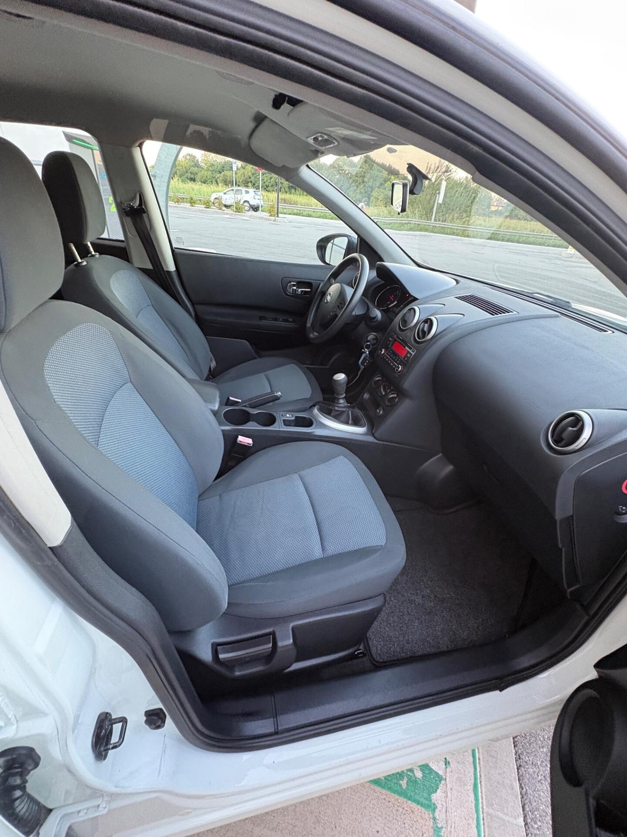 Nissan Qashqai 1.5 dCi anno 2014 garanzia 12/24.