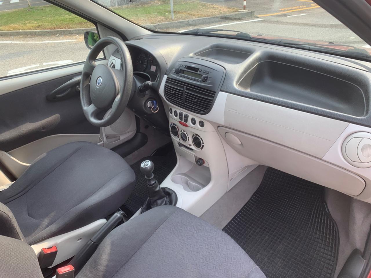 Fiat Punto 1.2i cat 5 porte ELX