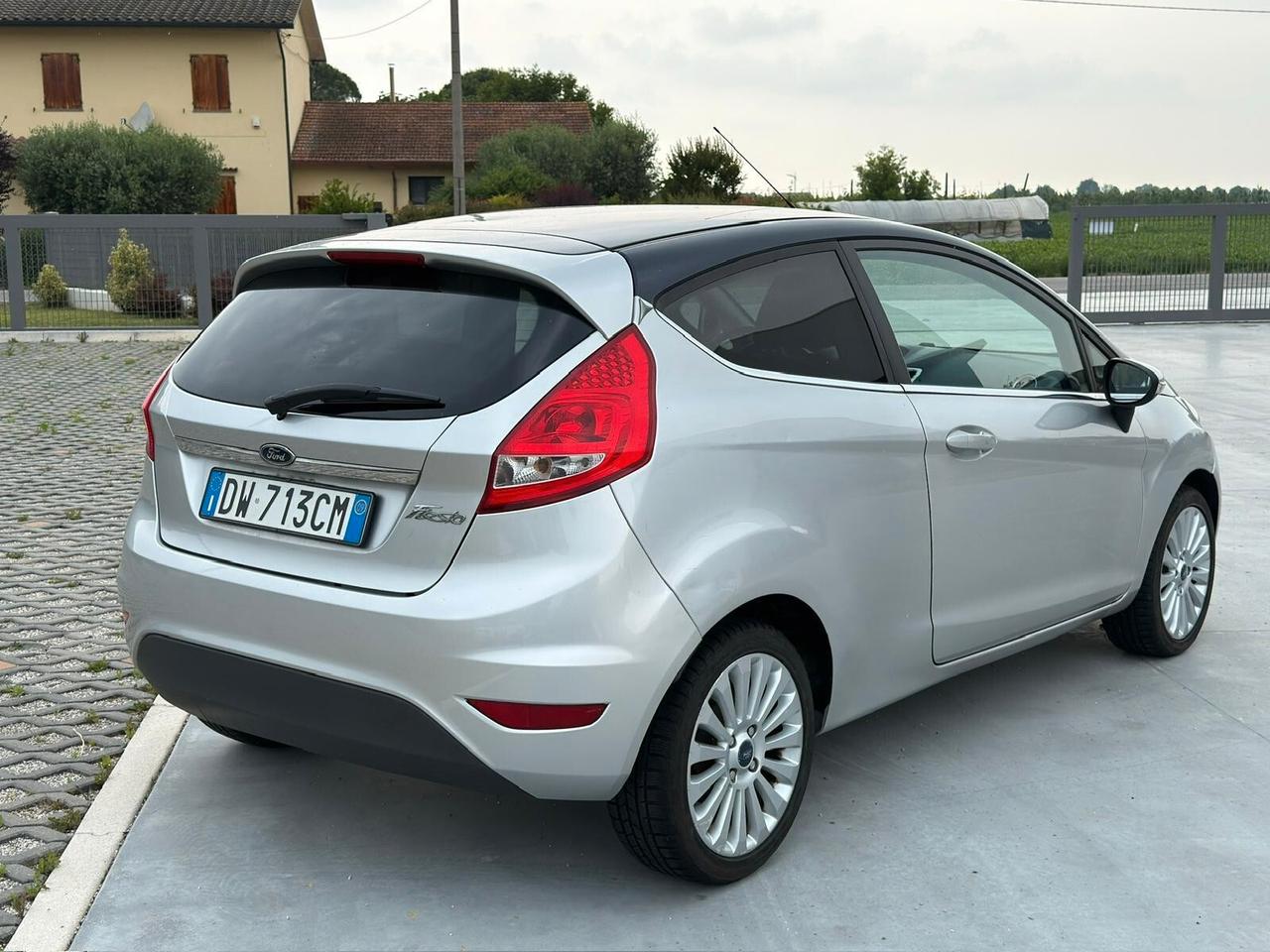 Ford Fiesta 1.2 82CV - NEOPATENTATO -