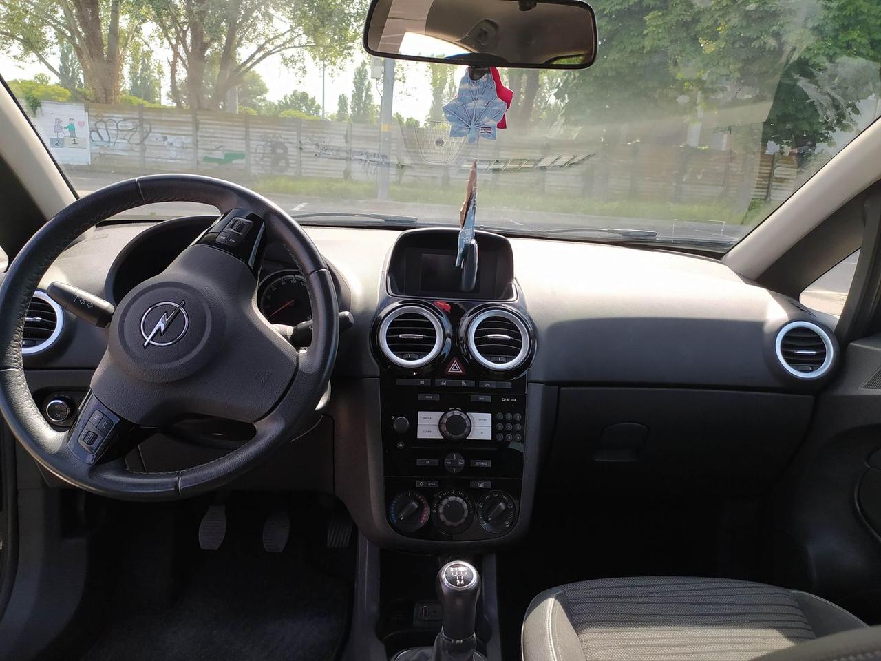 Opel Corsa Cosmo 1.2 #11303