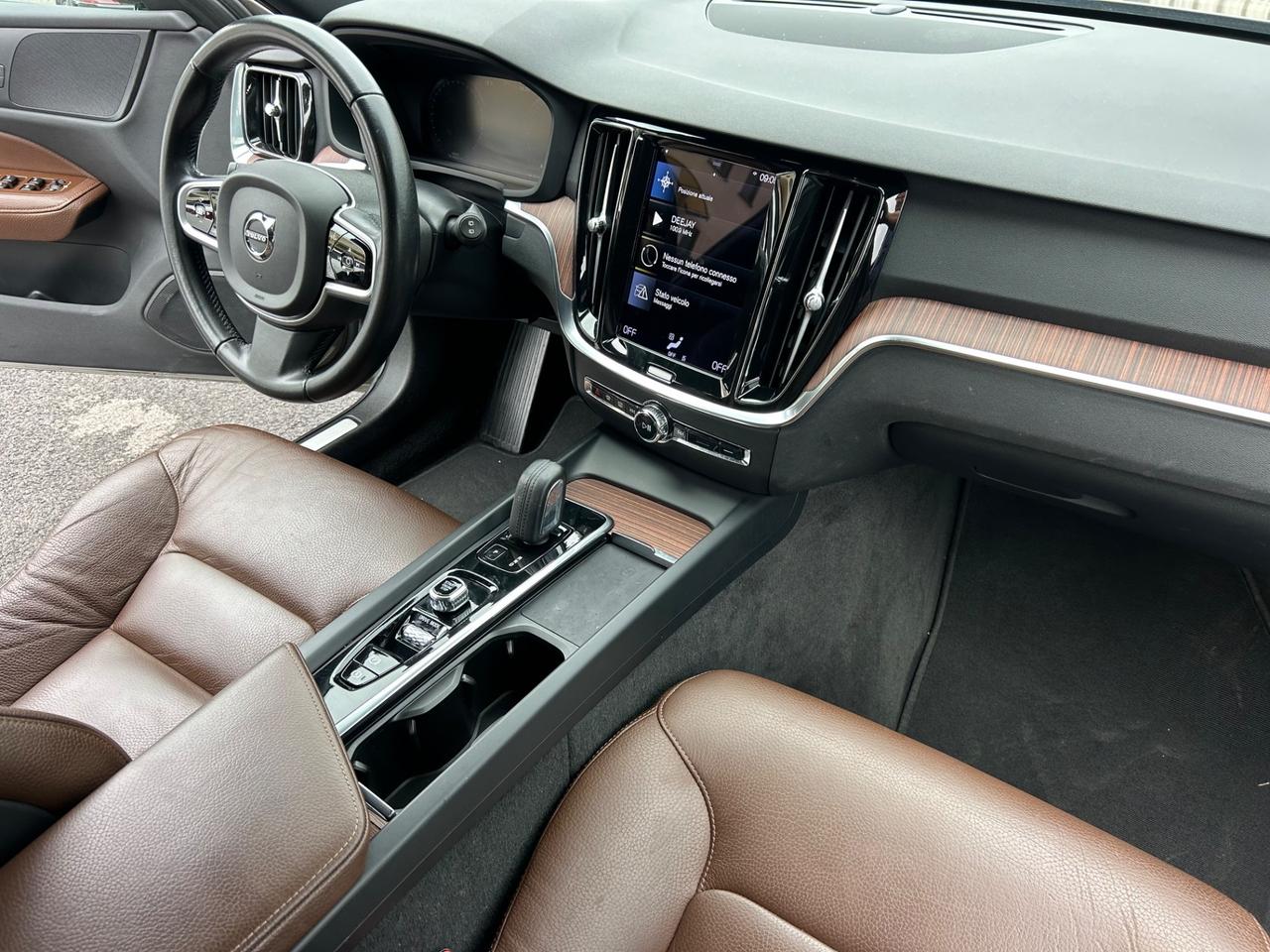 Volvo V60 Cross Country B4 (d) AWD automatico Plus