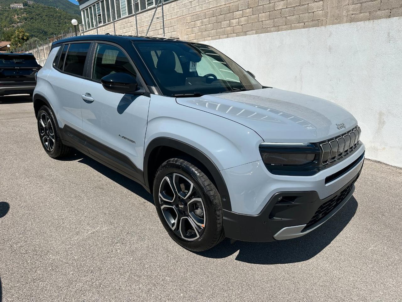 Jeep Avenger 1.2 turbo e-hybrid mhev Summit fwd 110cv edct6