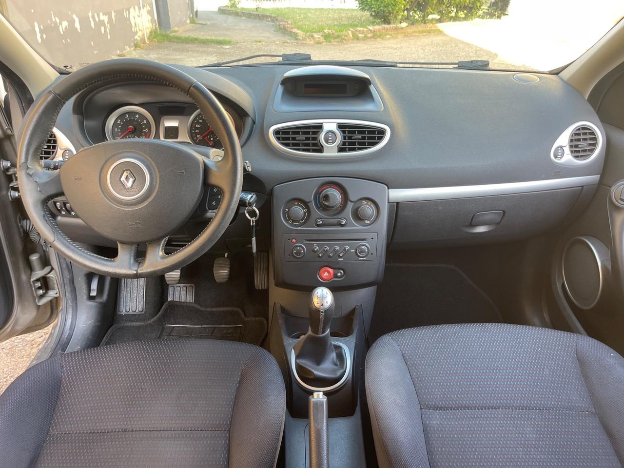 Renault Clio 1.2 16V SporTour Dynamique