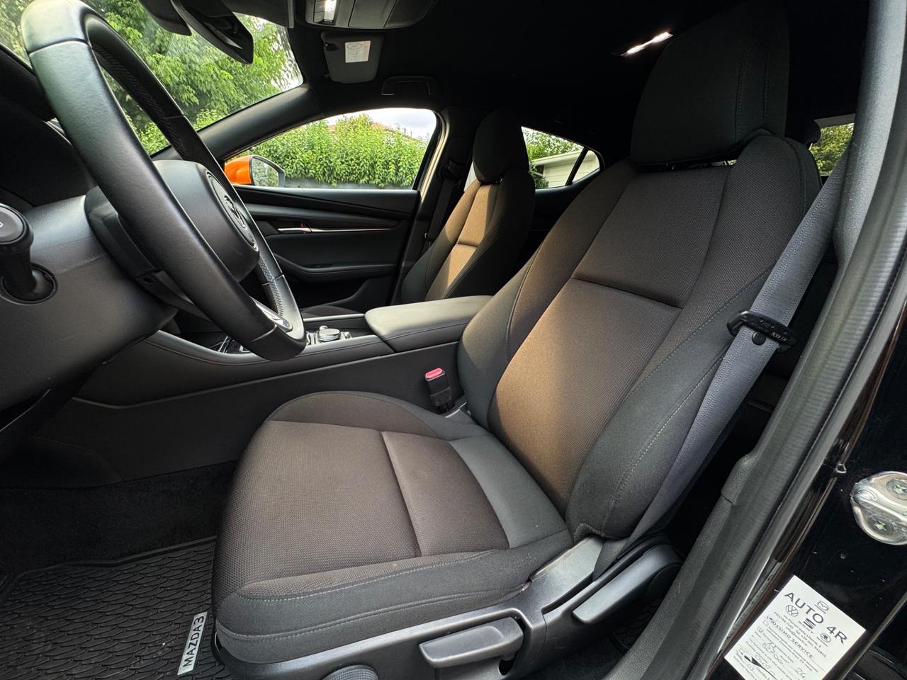 Mazda 3 2.0L e-Skyactiv-G M Hybrid Exclusive