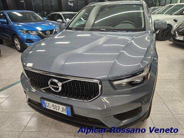 VOLVO XC40 T3 Geartronic Momentum