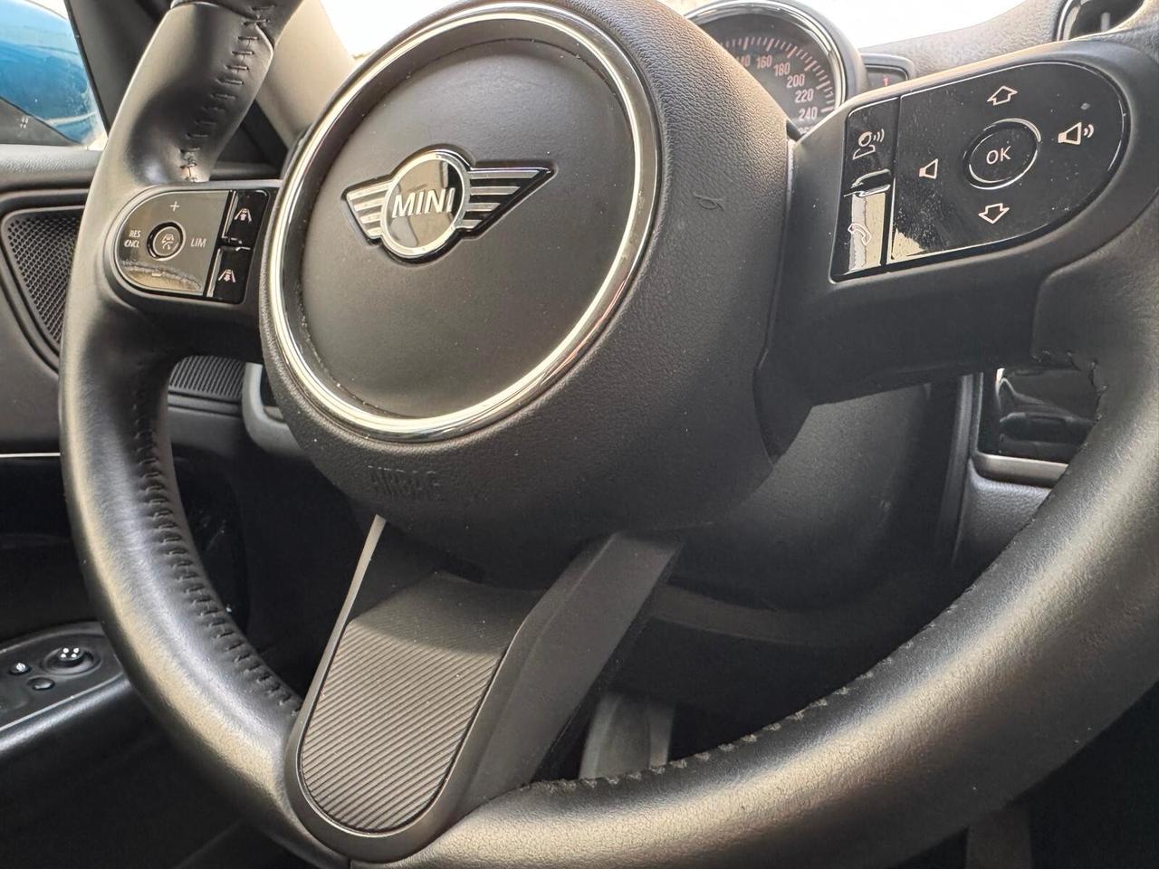 Mini One Countryman 2.0 Cooper D Untamed Edition