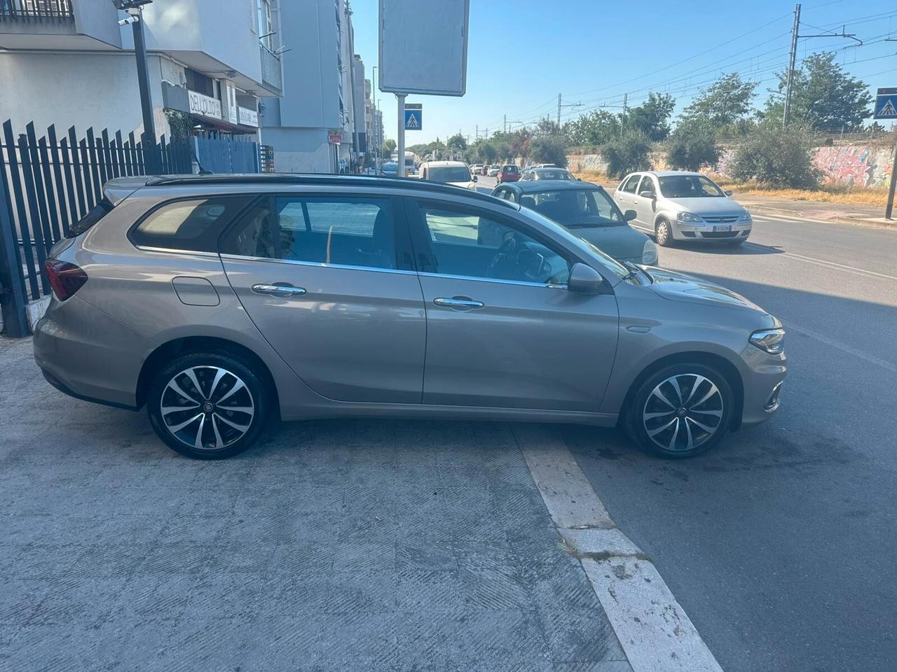 Fiat Tipo 1.6 Mjt S&S DCT 5 porte Lounge
