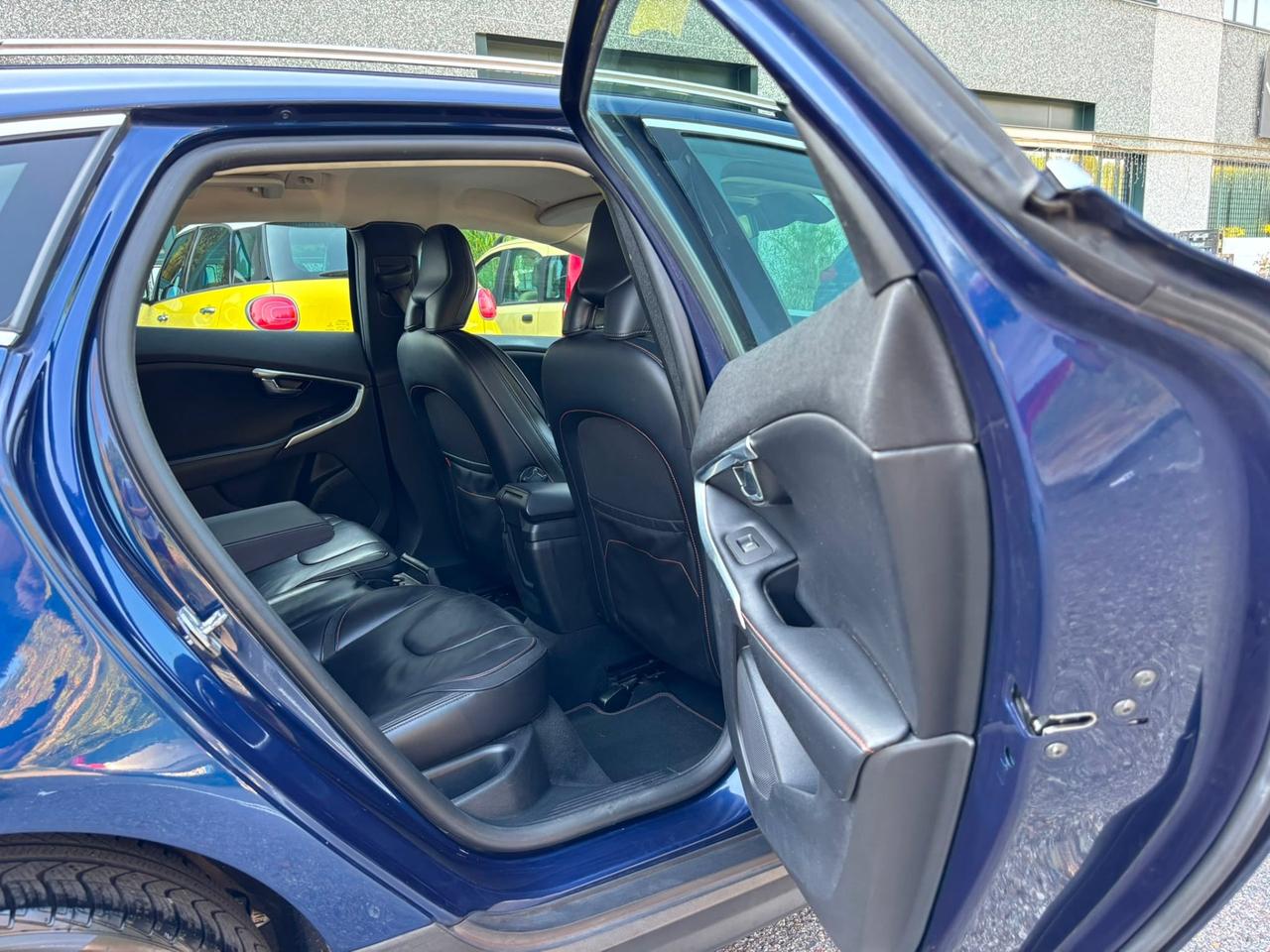 Volvo V40 Cross Country D2 Kinetic