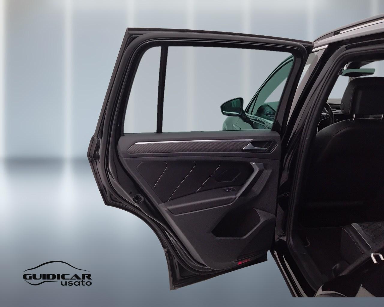 VOLKSWAGEN Tiguan II 2021 - Tiguan 2.0 tdi R-Line 150cv dsg