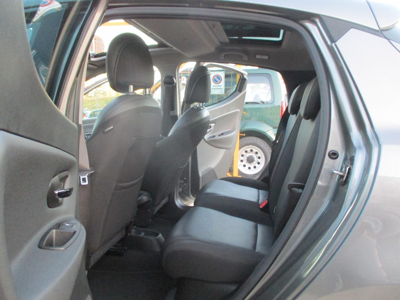 Lancia Ypsilon 1.3 MJT STRAFULL (TETTO APRIBILE)